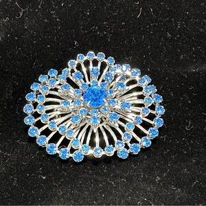 Stunning Cornflower | Periwinkle Blue Rhinestone Rivet & Swedge Brooch- FABULOUS